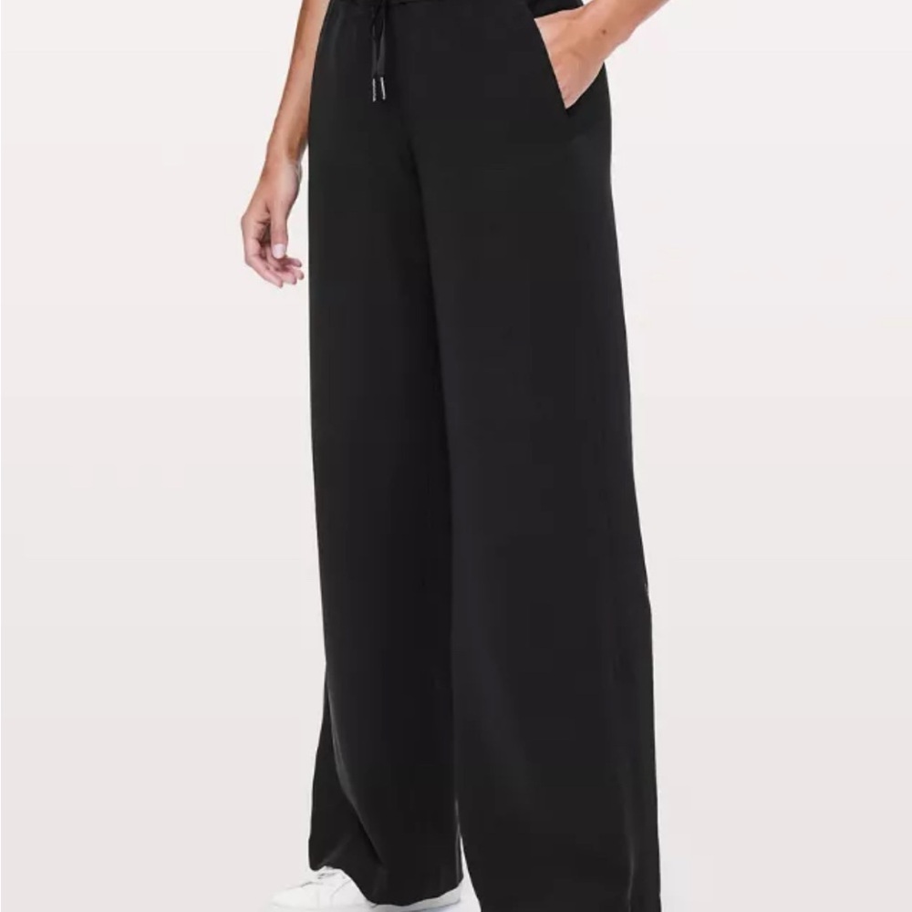Women's Black Wide-Leg Pants